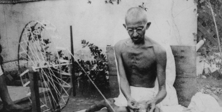 Gandhi_spinning