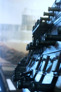 800px-Hull_model_by_Augustin_Pic_mp3h9729